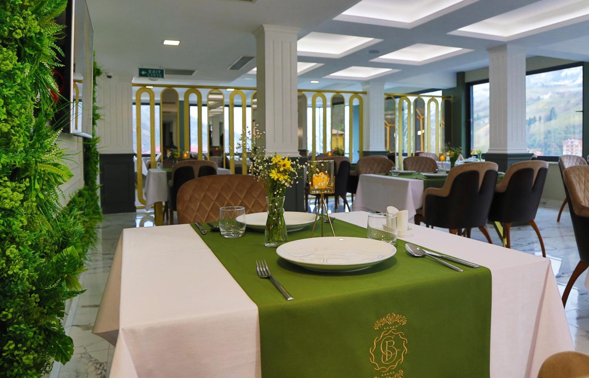 Bayrak Grand Hotel Trabzon Esterno foto